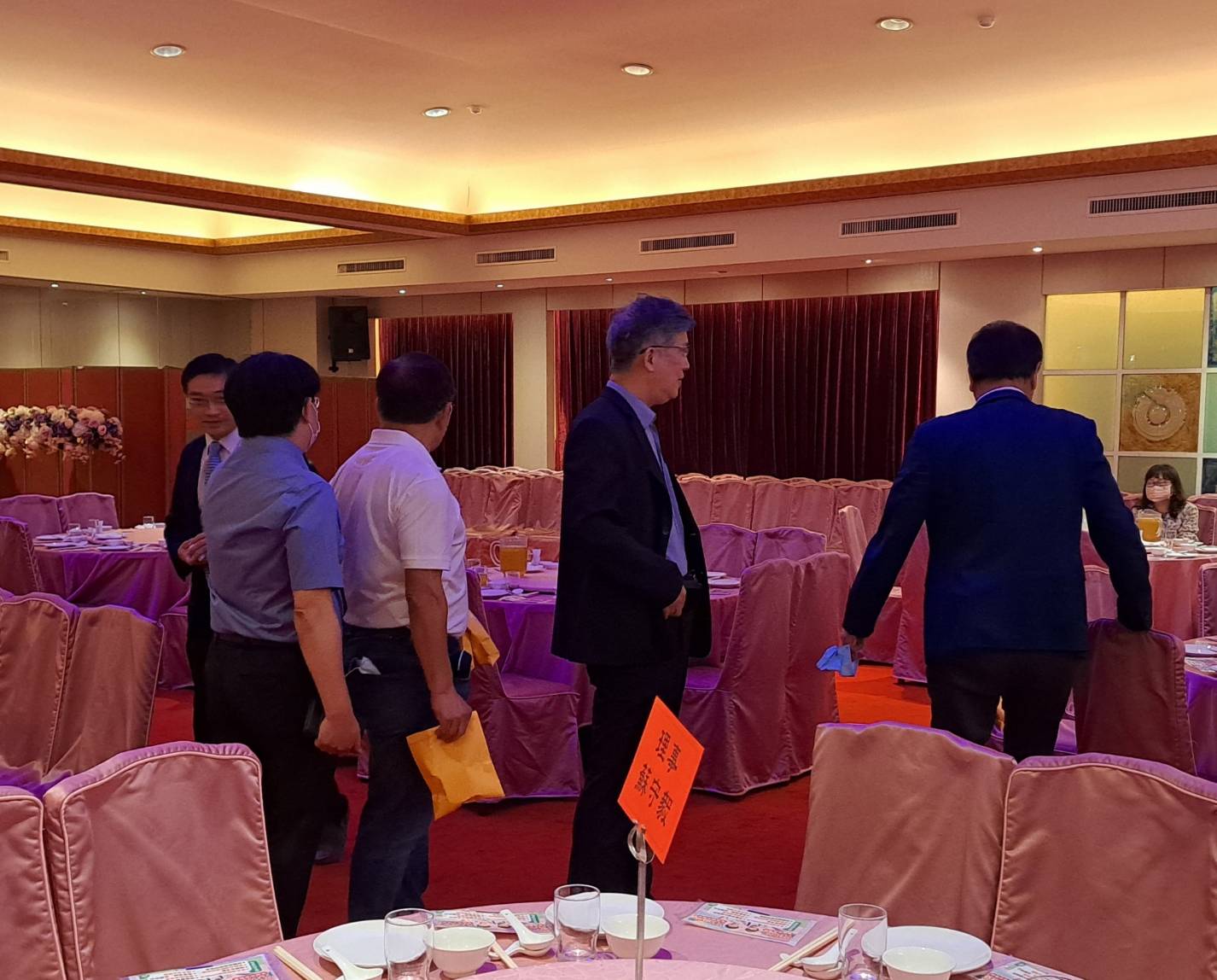 相册封面169063.jpg